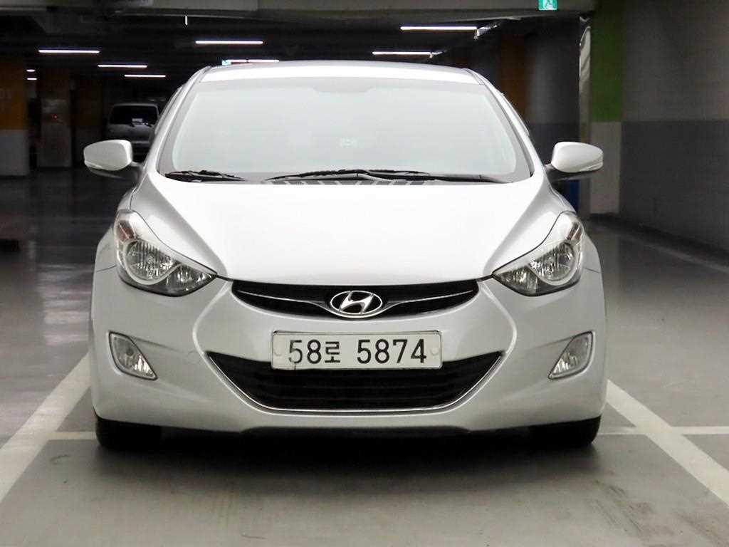 HYUNDAI Avante