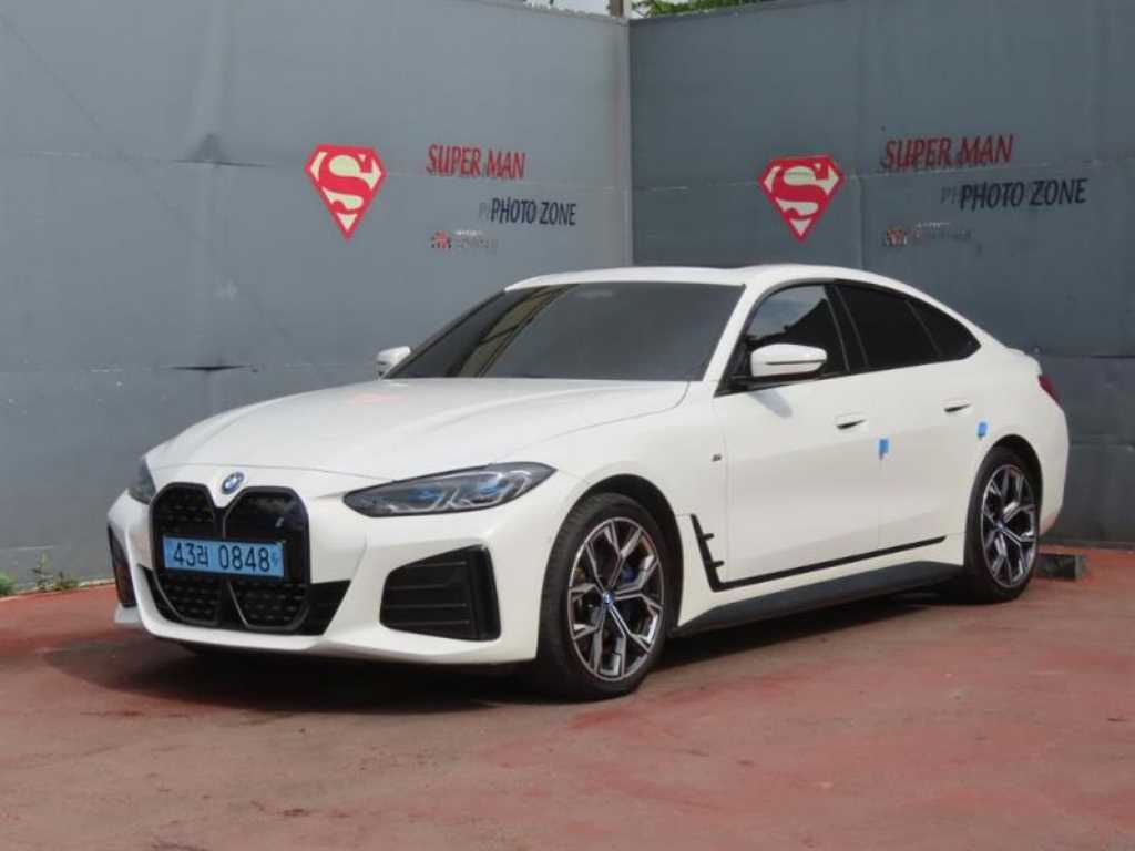 BMW i4