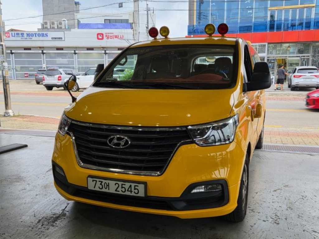 HYUNDAI Starex 2020 — Zona Franca Iquique