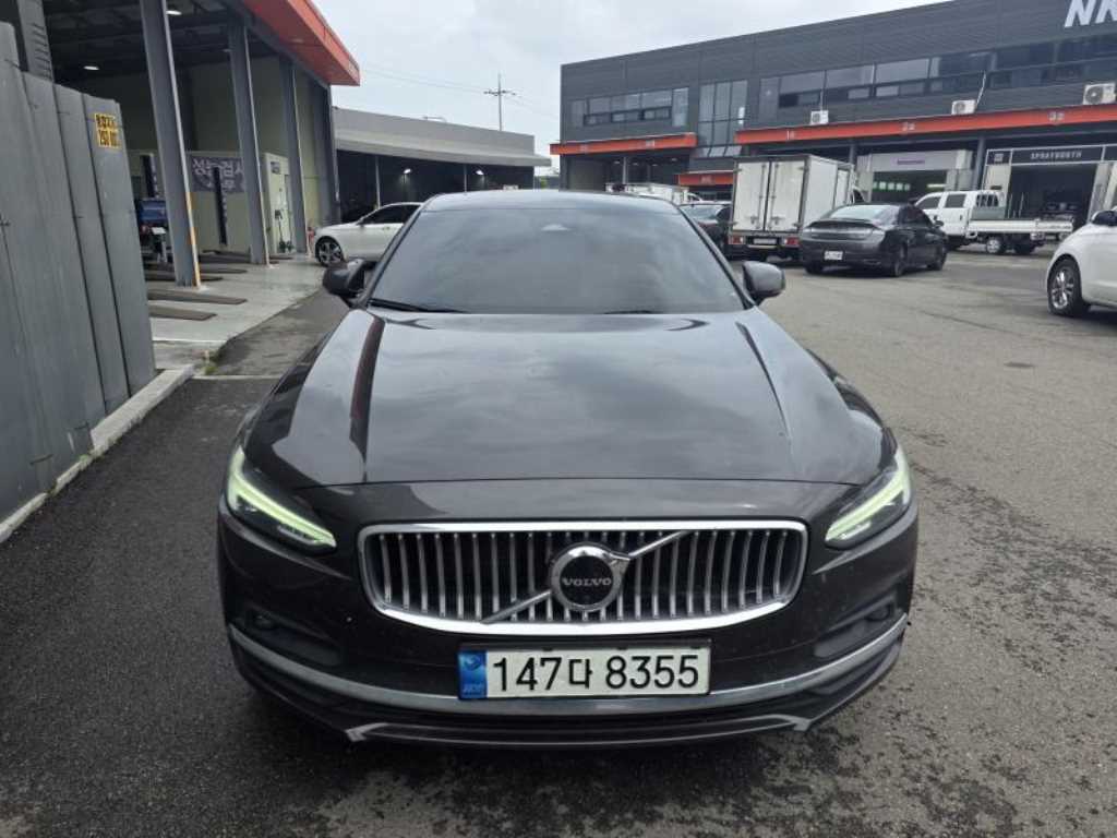 Volvo S90 2022 — Zona Franca Iquique