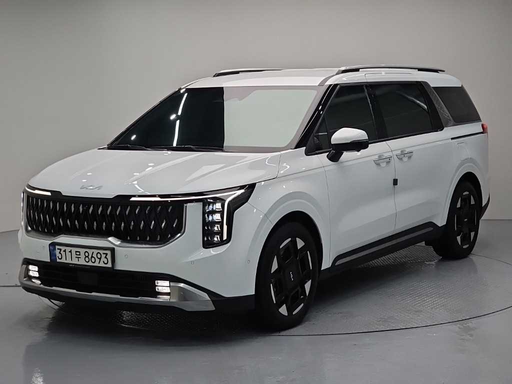 KIA Carnival 2024 — Zona Franca Iquique