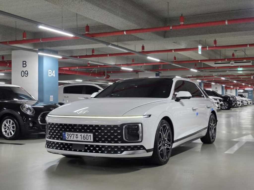 HYUNDAI Grandeur 2023 — Zona Franca Iquique