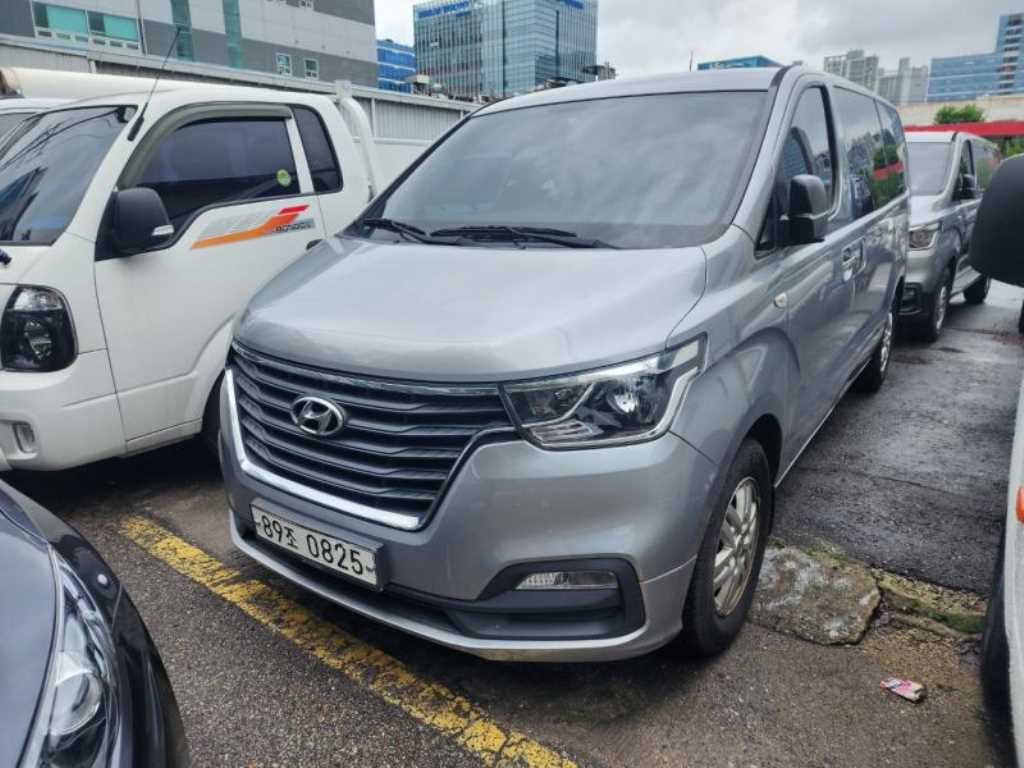 HYUNDAI Starex 2020 — Zona Franca Iquique
