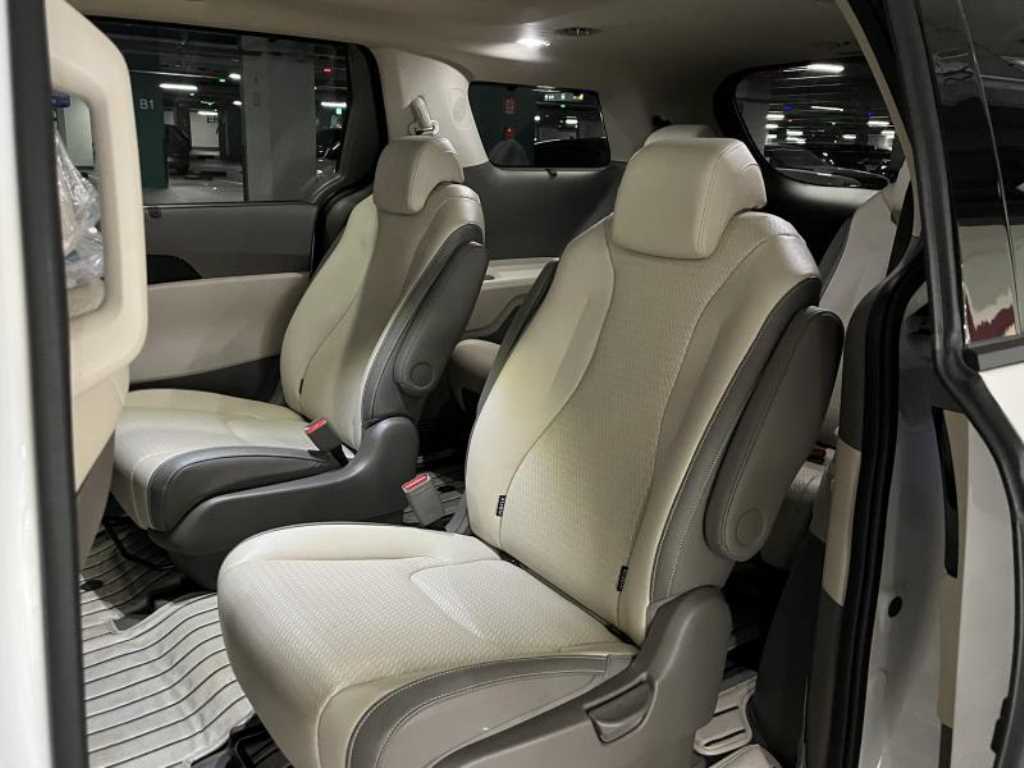 KIA Carnival 2023 — Zona Franca Iquique