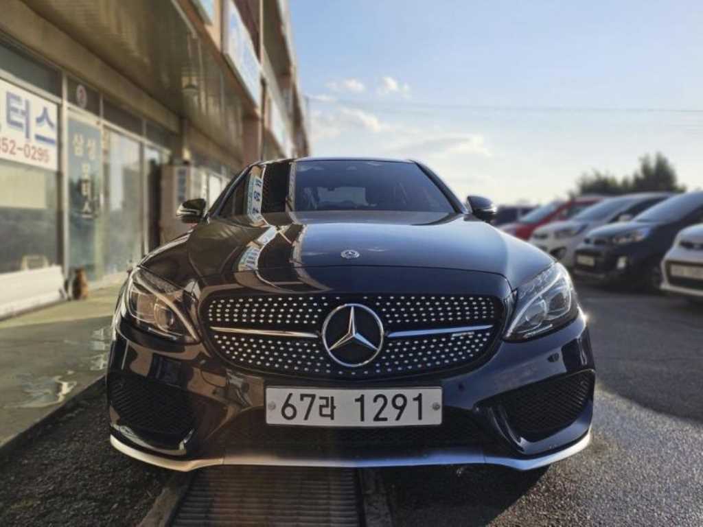 Mercedes Benz C Class 2018 — Zona Franca Iquique
