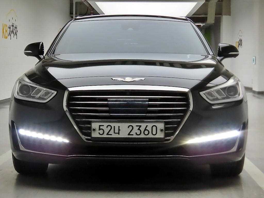 Genesis EQ900 2018 — Zona Franca Iquique