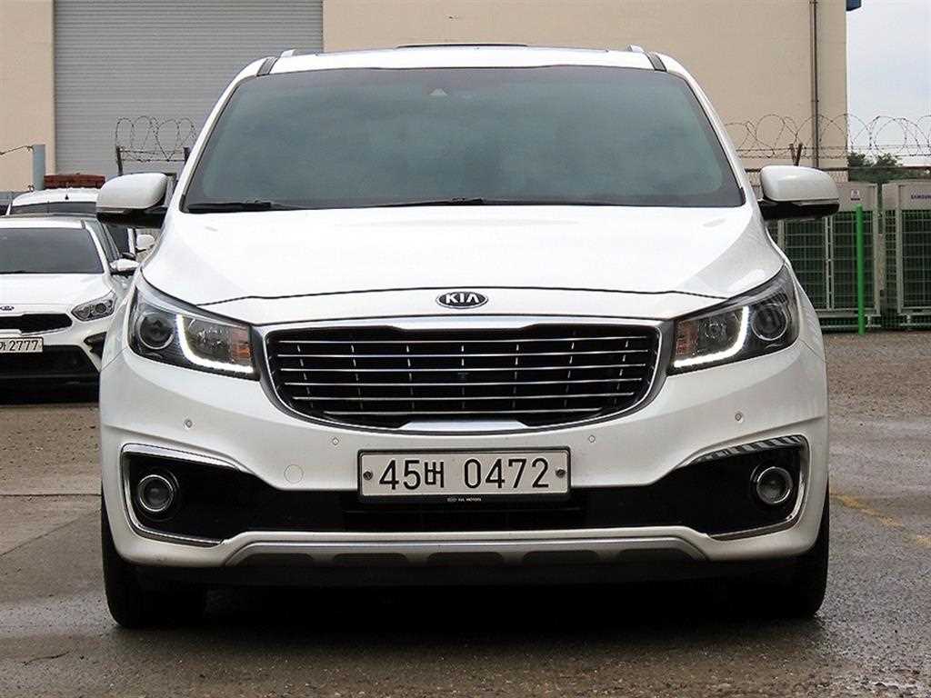 KIA Carnival 2016 — Zona Franca Iquique