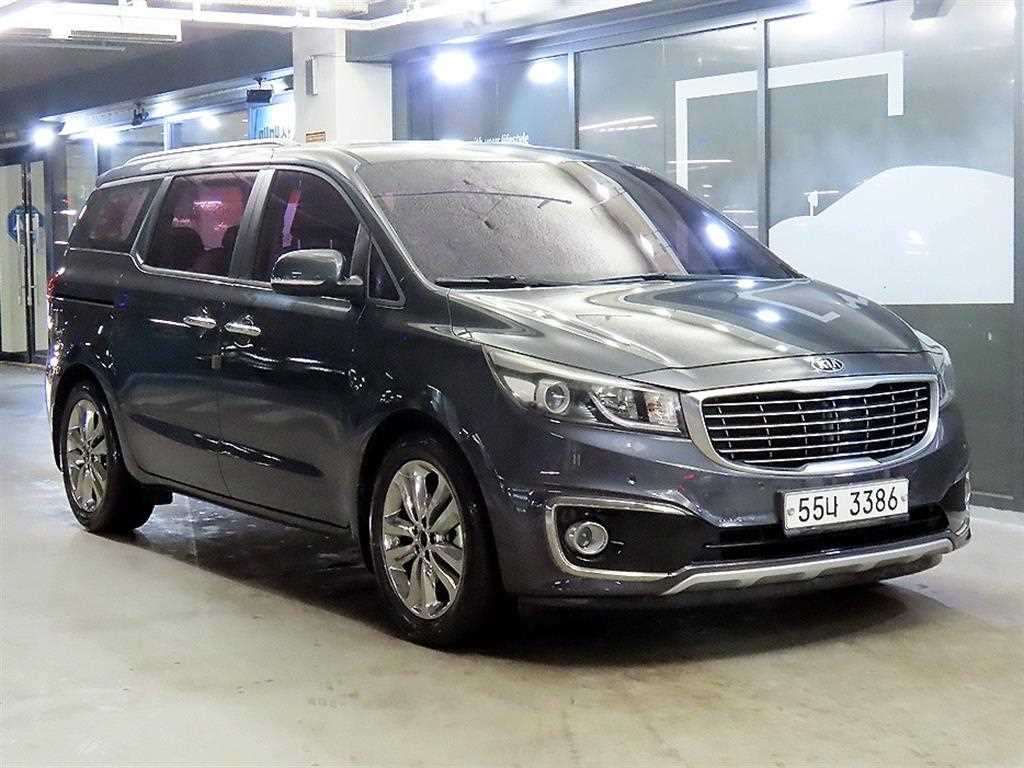 KIA Carnival