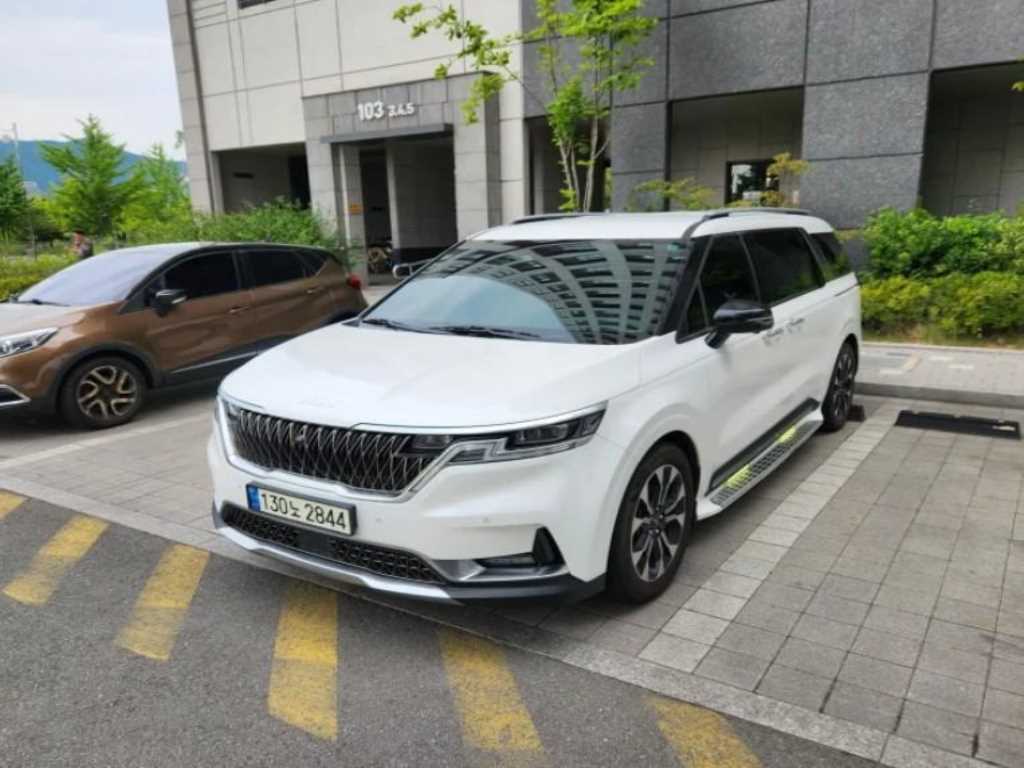 KIA Carnival 2021 — Zona Franca Iquique