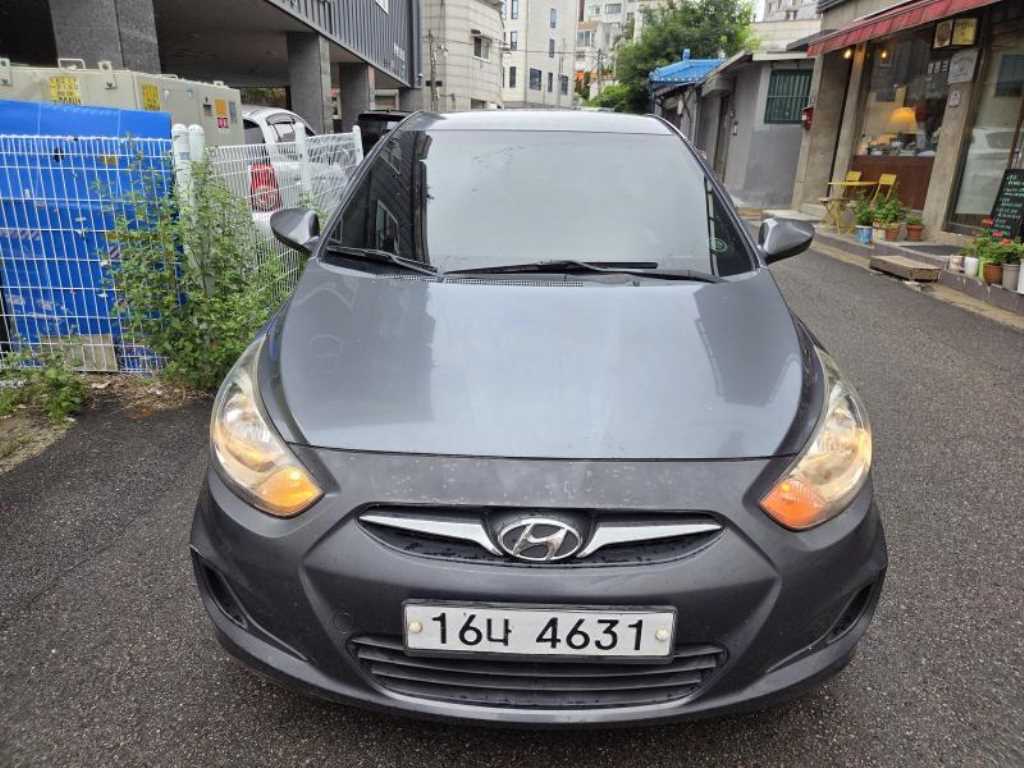 HYUNDAI Accent 2012 — Zona Franca Iquique