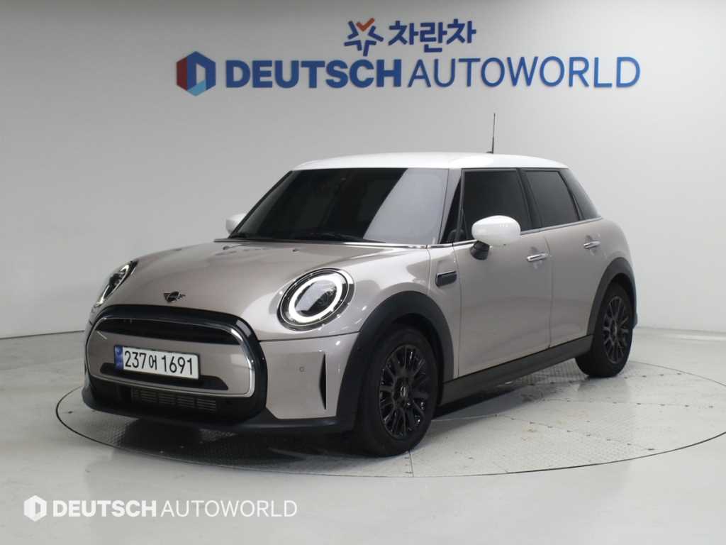 Mini Cooper 5 door classic 3rd generati