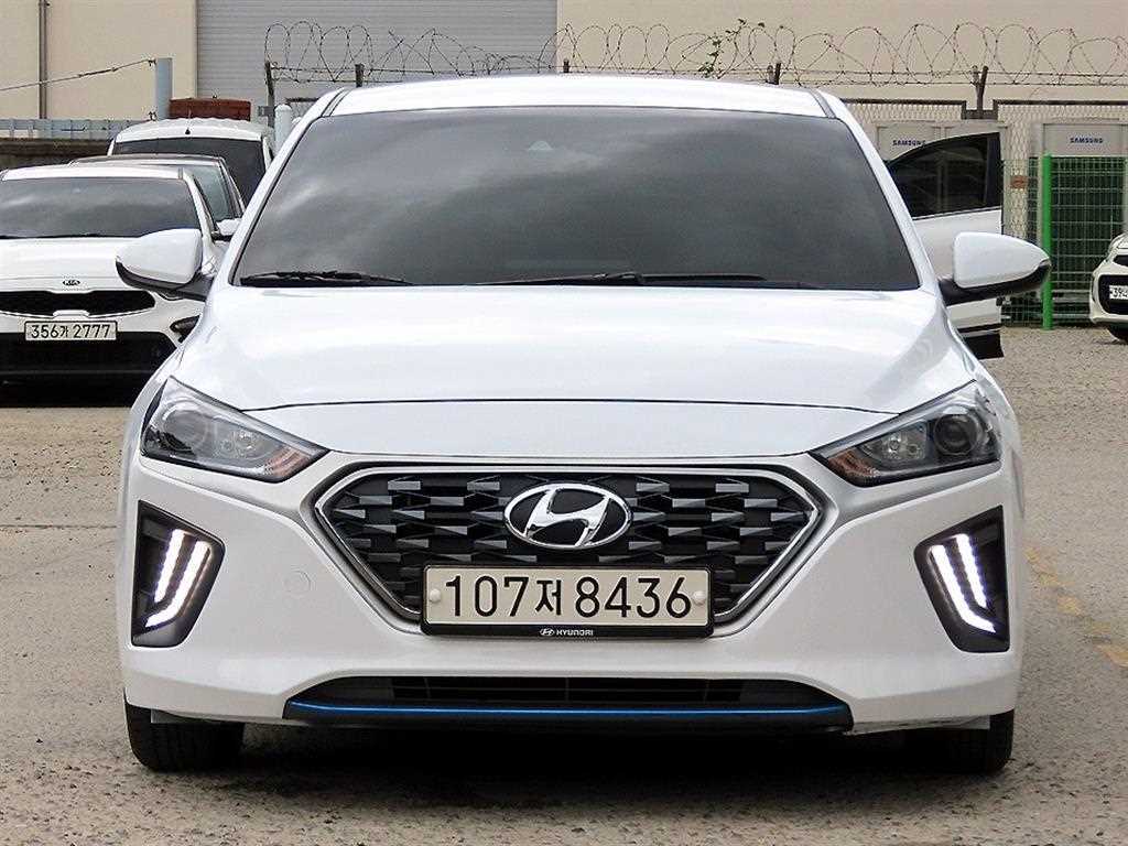 HYUNDAI Ioniq
