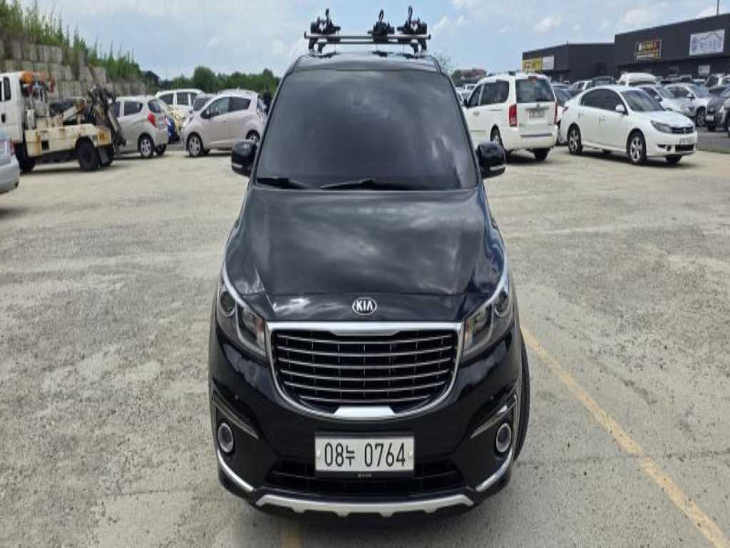 KIA Carnival 2016 — Zona Franca Iquique