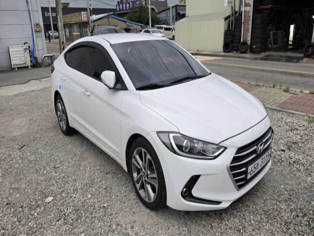 HYUNDAI Avante