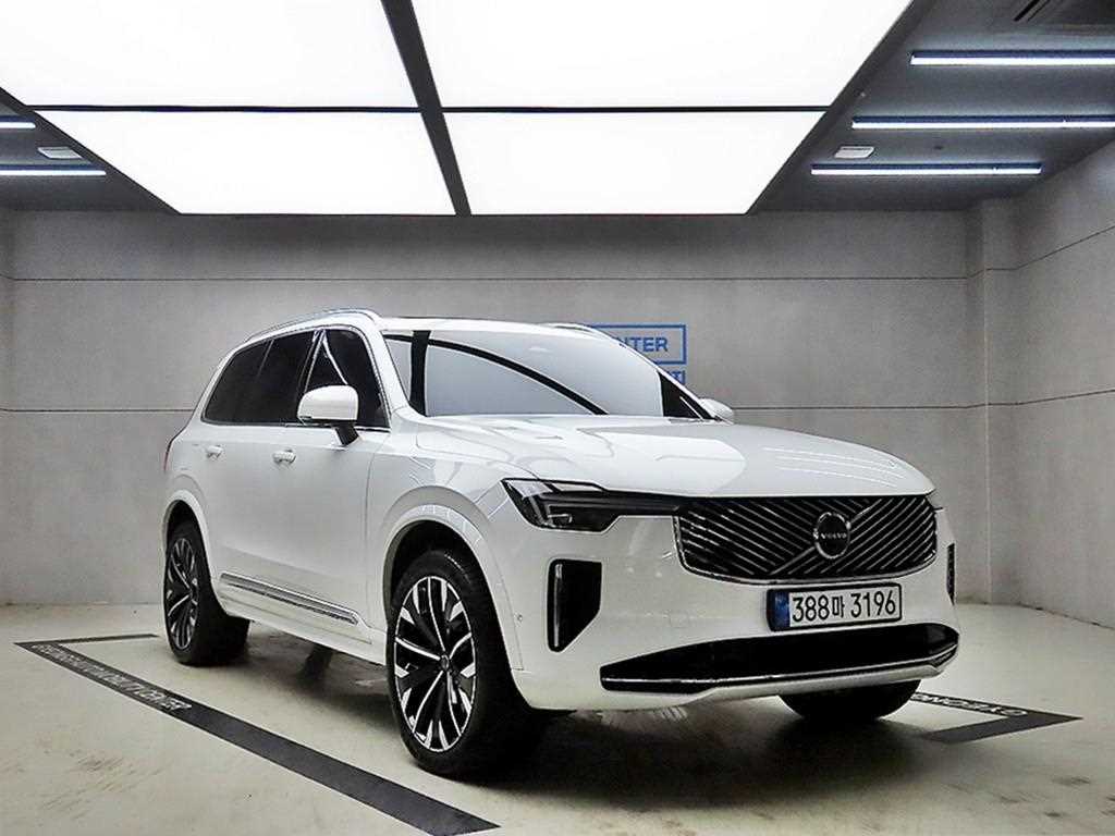 Volvo XC90 2025 — Zona Franca Iquique