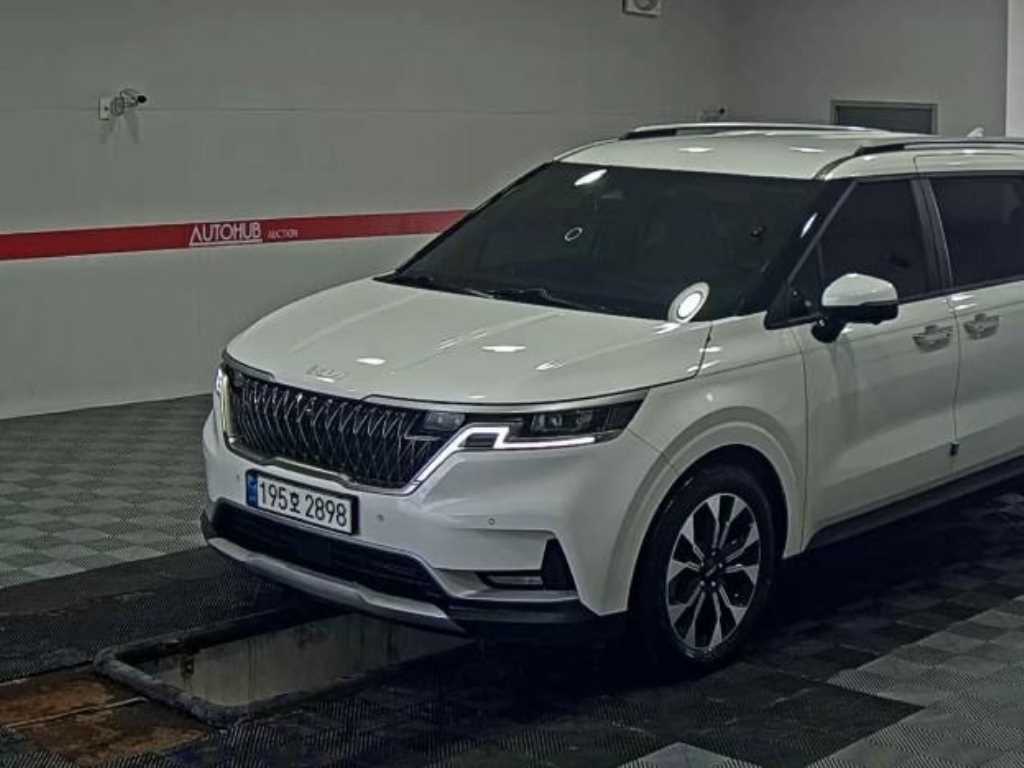 KIA Carnival 2023 — Zona Franca Iquique