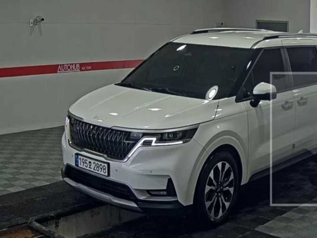 KIA Carnival 2022 — Zona Franca Iquique