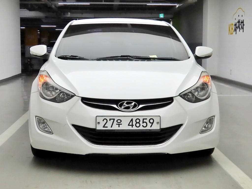 HYUNDAI Avante