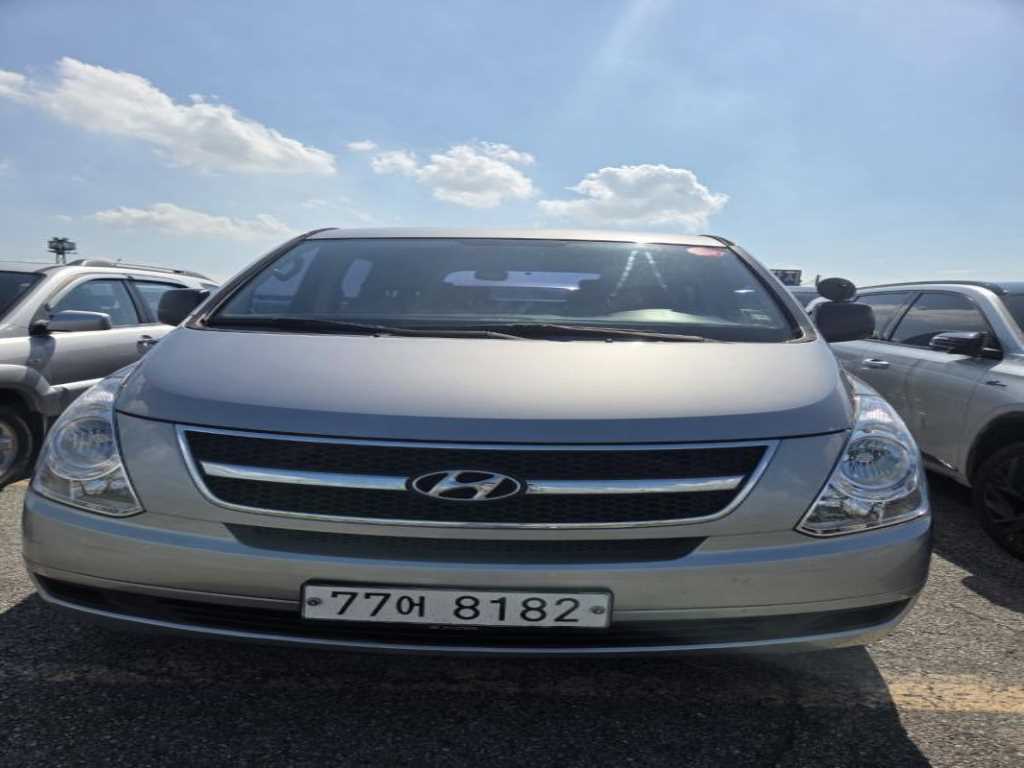 HYUNDAI Starex 2015