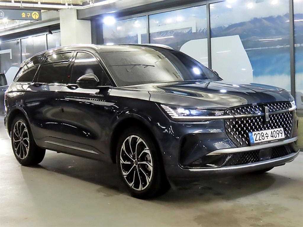 Lincoln Nautilus