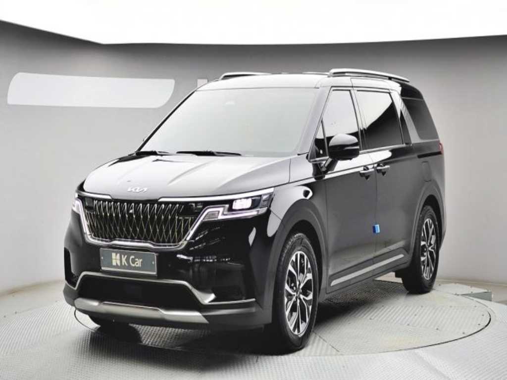 KIA Carnival 2023 — Zona Franca Iquique