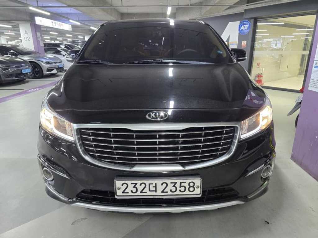 KIA Carnival