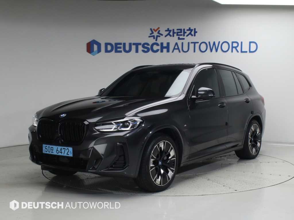 BMW iX3
