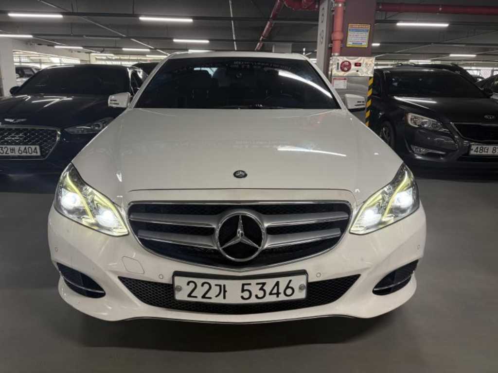 Mercedes Benz E class 2014 — Zona Franca Iquique