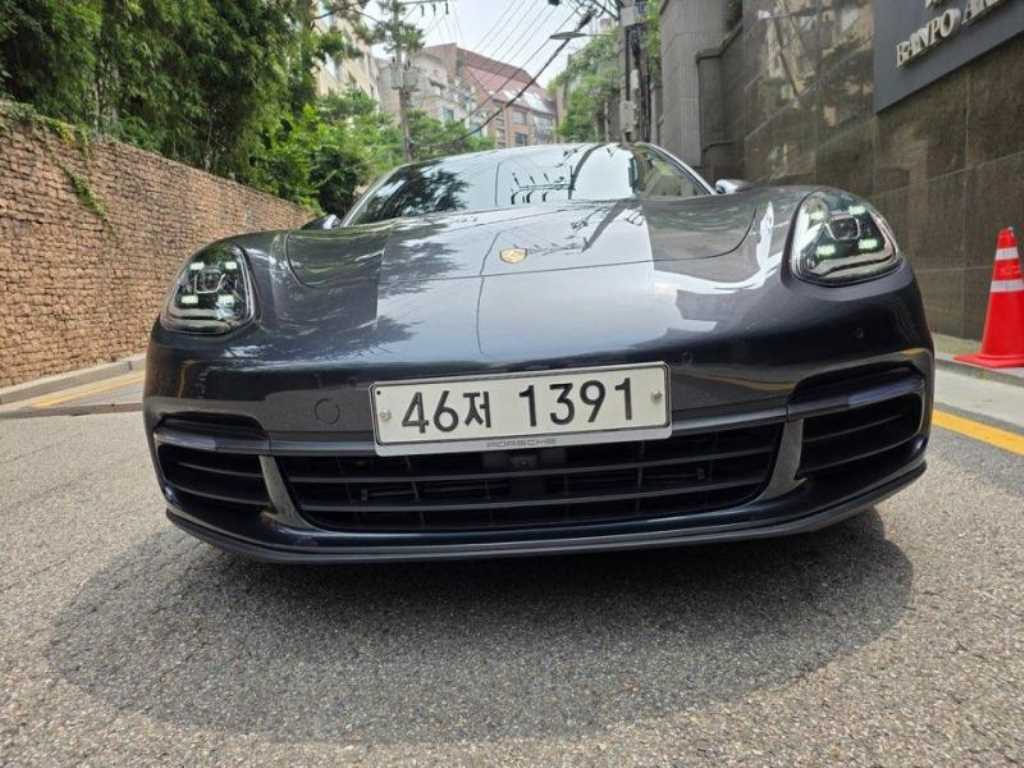 Porsche Panamera 2018 — Zona Franca Iquique