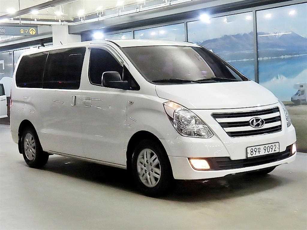 HYUNDAI Starex 2015 — Zona Franca Iquique