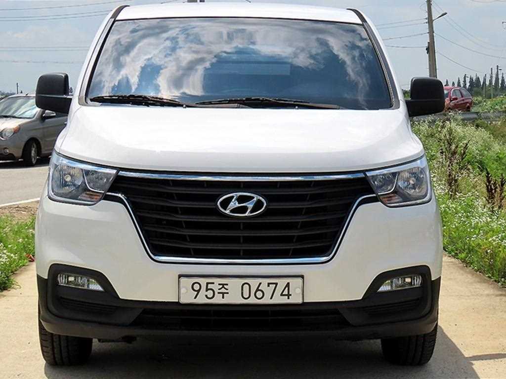 HYUNDAI Starex 2020