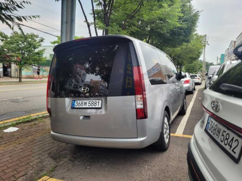 HYUNDAI Staria 2022 — Zona Franca Iquique