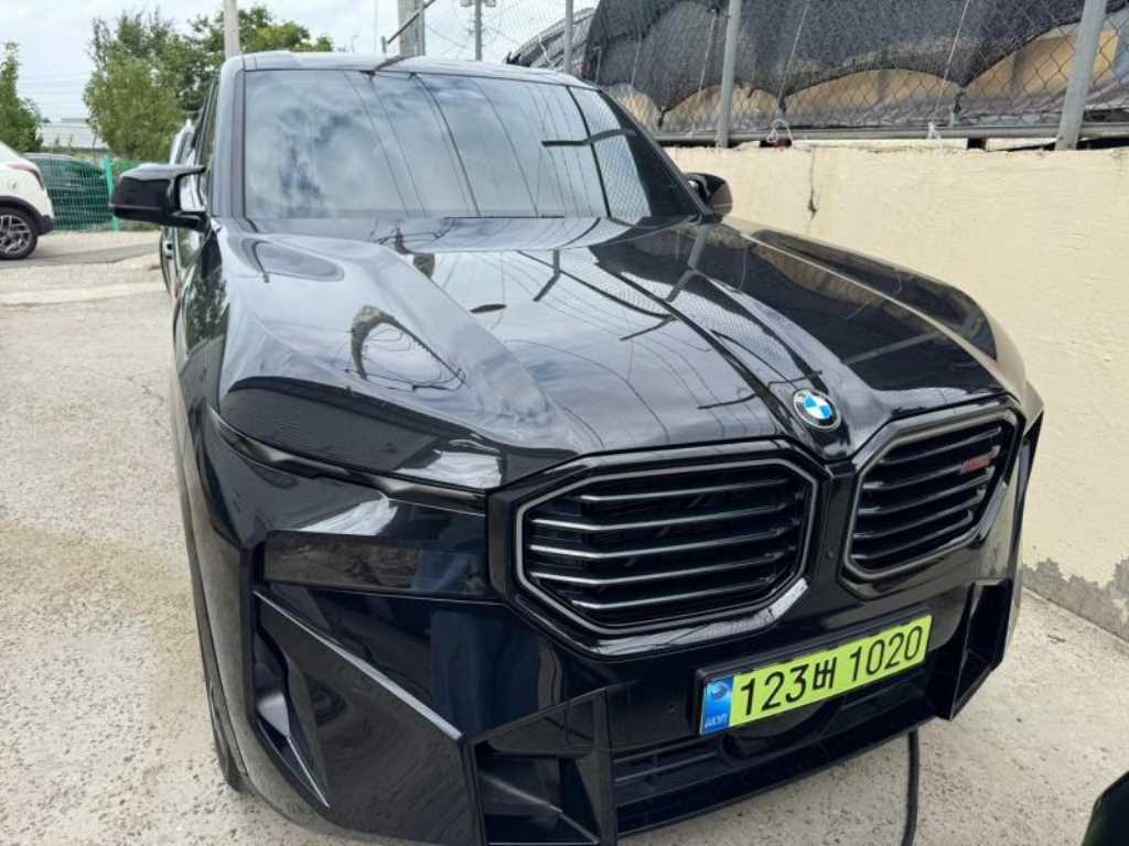 BMW XM 2025 — Zona Franca Iquique