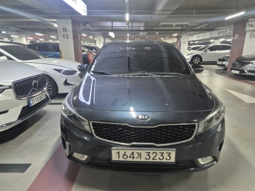 KIA K3 2016 — Zona Franca Iquique