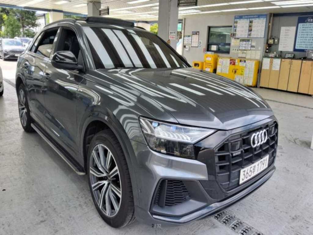 Audi Q8