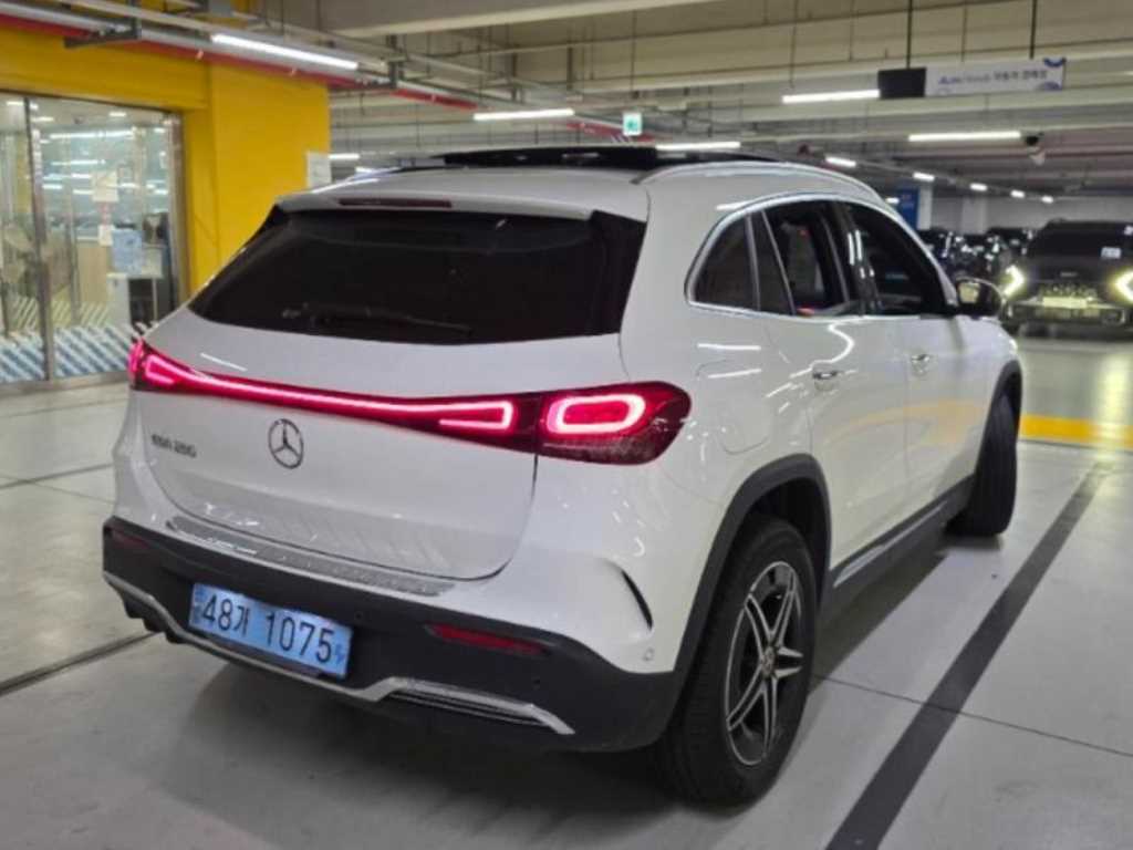 Mercedes Benz EQA 2021 — Zona Franca Iquique
