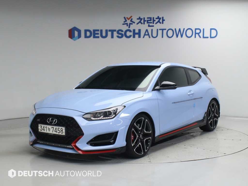 HYUNDAI Veloster