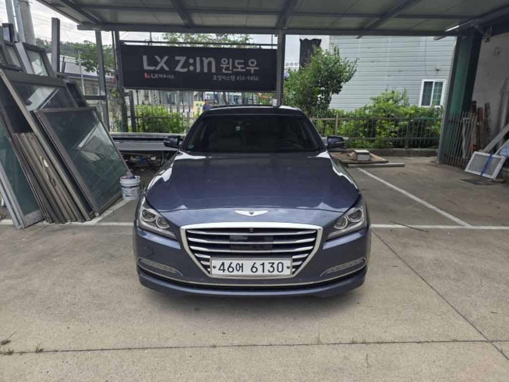 HYUNDAI Genesis