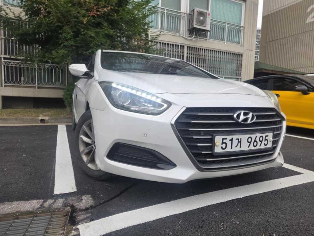 HYUNDAI i40