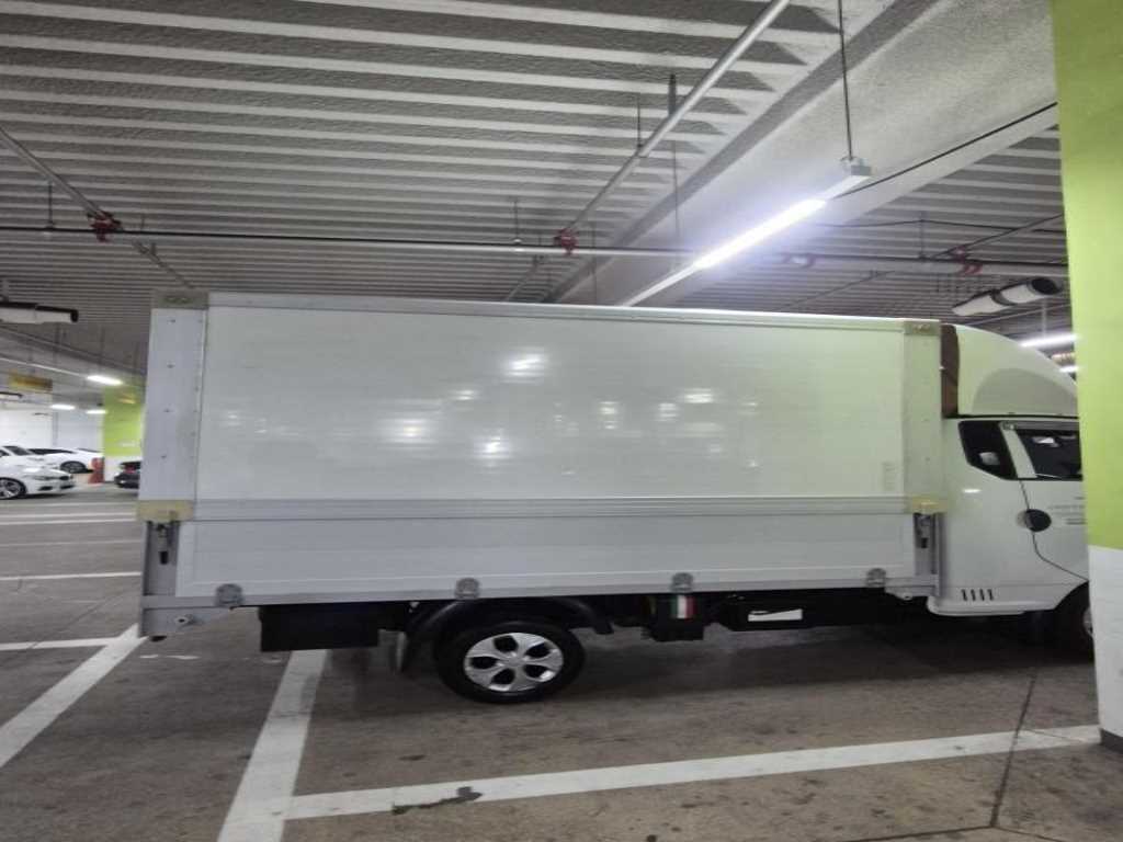 Small Truck tower_built-in tower
