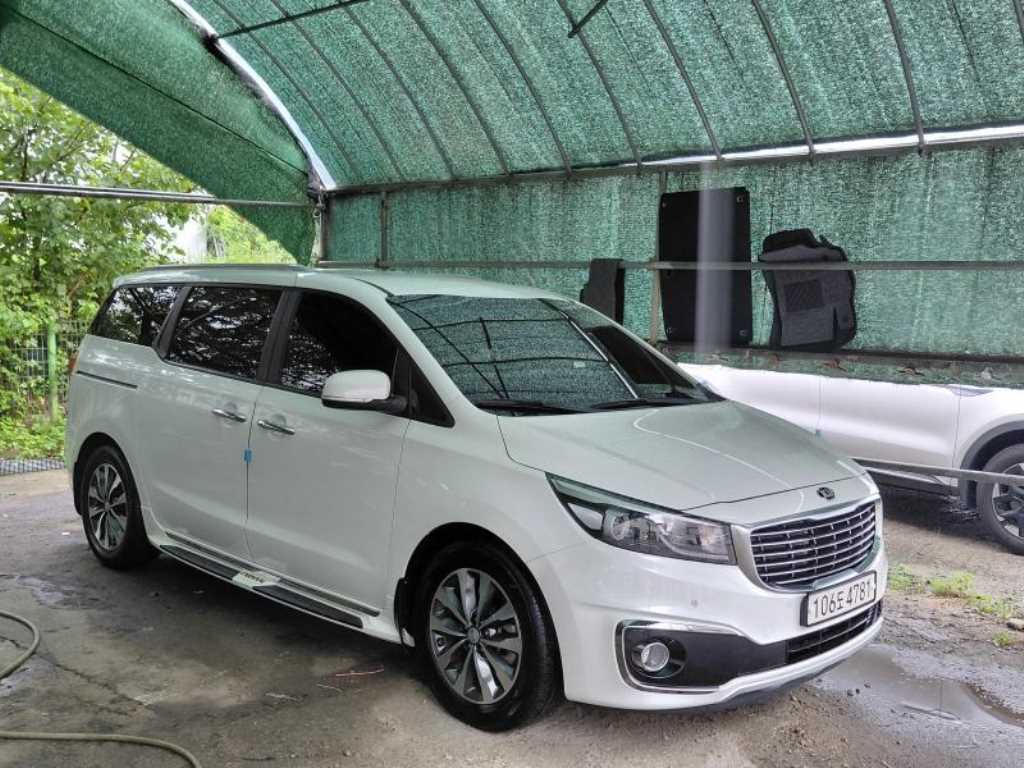 KIA Carnival 2018