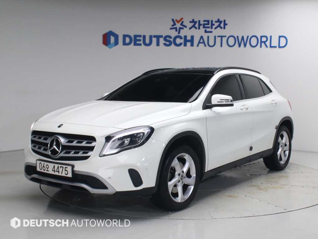 Mercedes Benz GLA Class