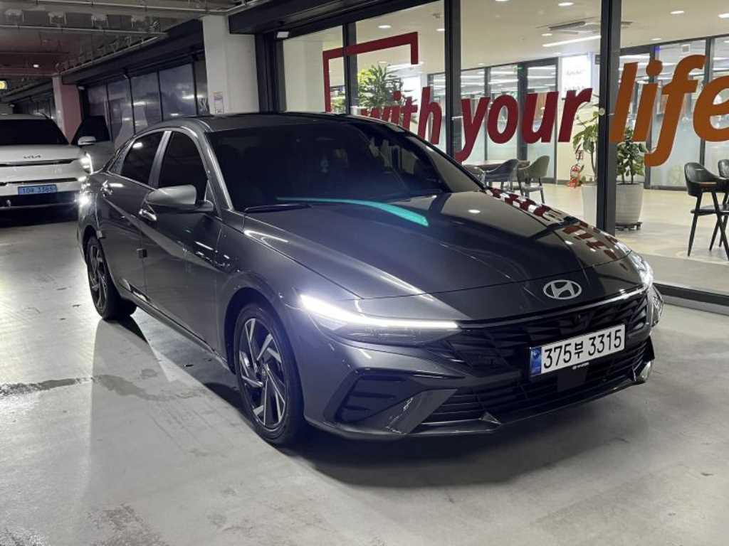 HYUNDAI Avante 2025 — Zona Franca Iquique
