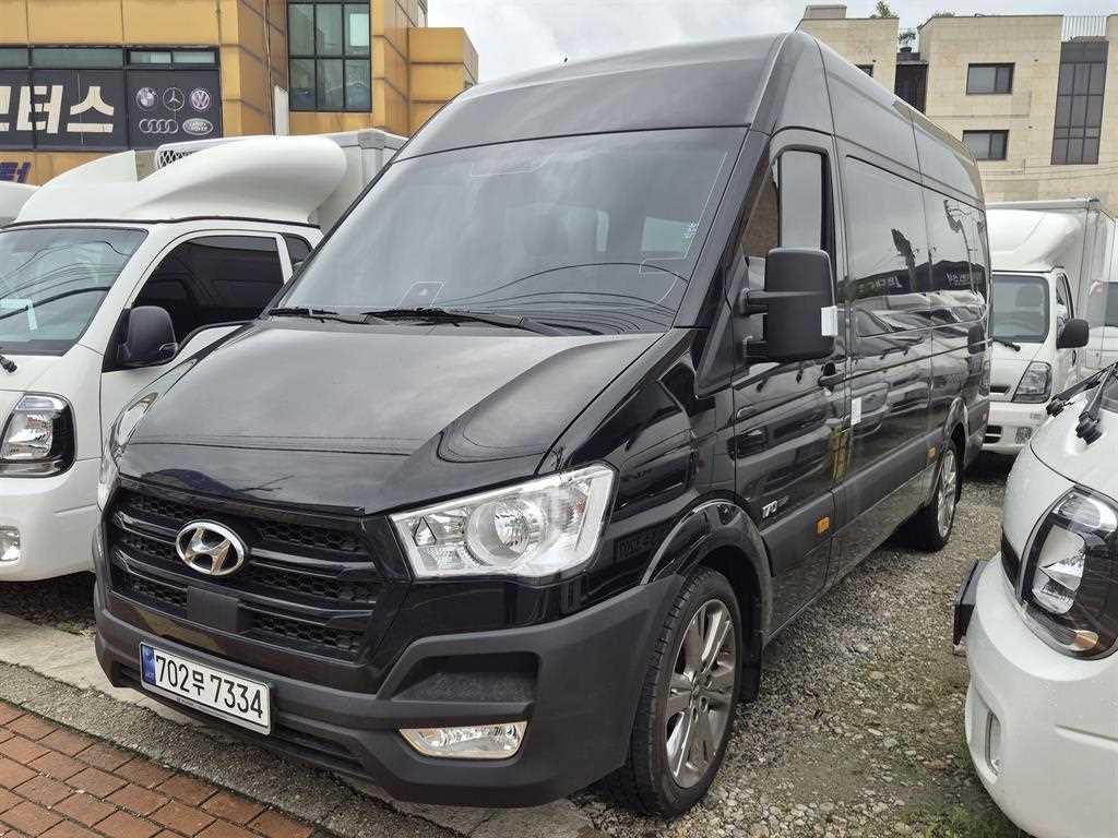 HYUNDAI Solati