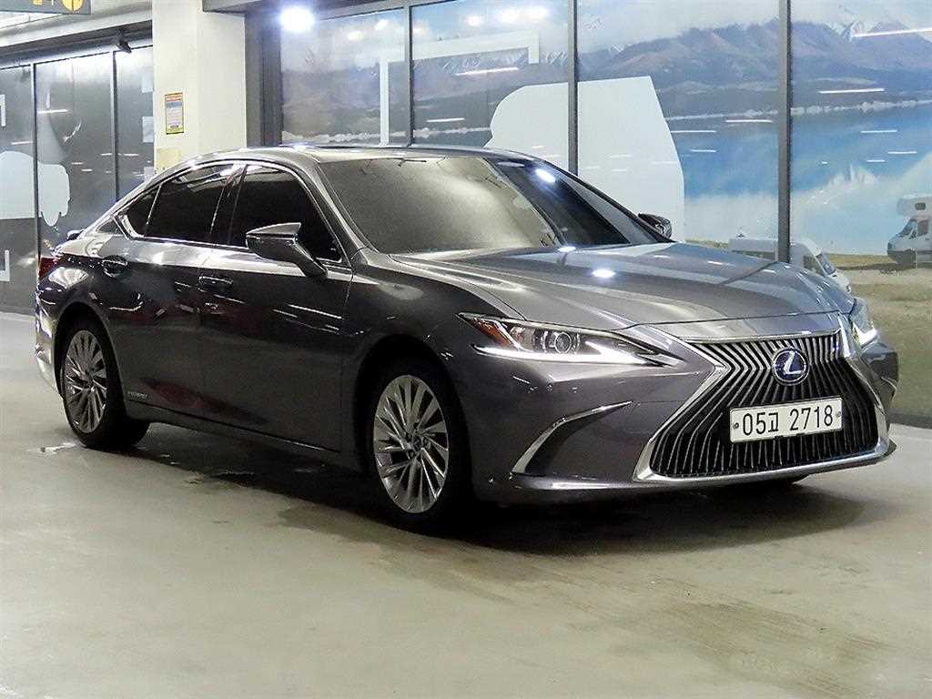 Lexus ES