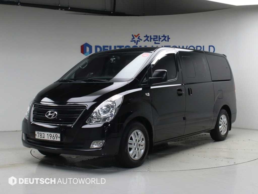 HYUNDAI Starex