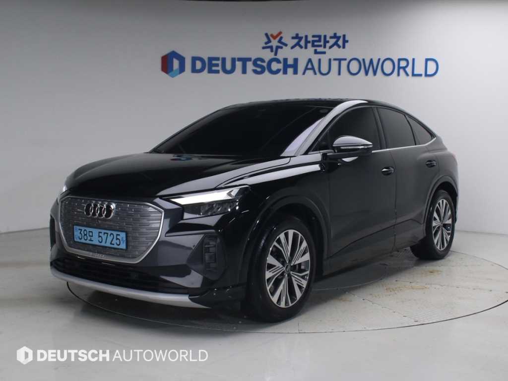 Audi Q4