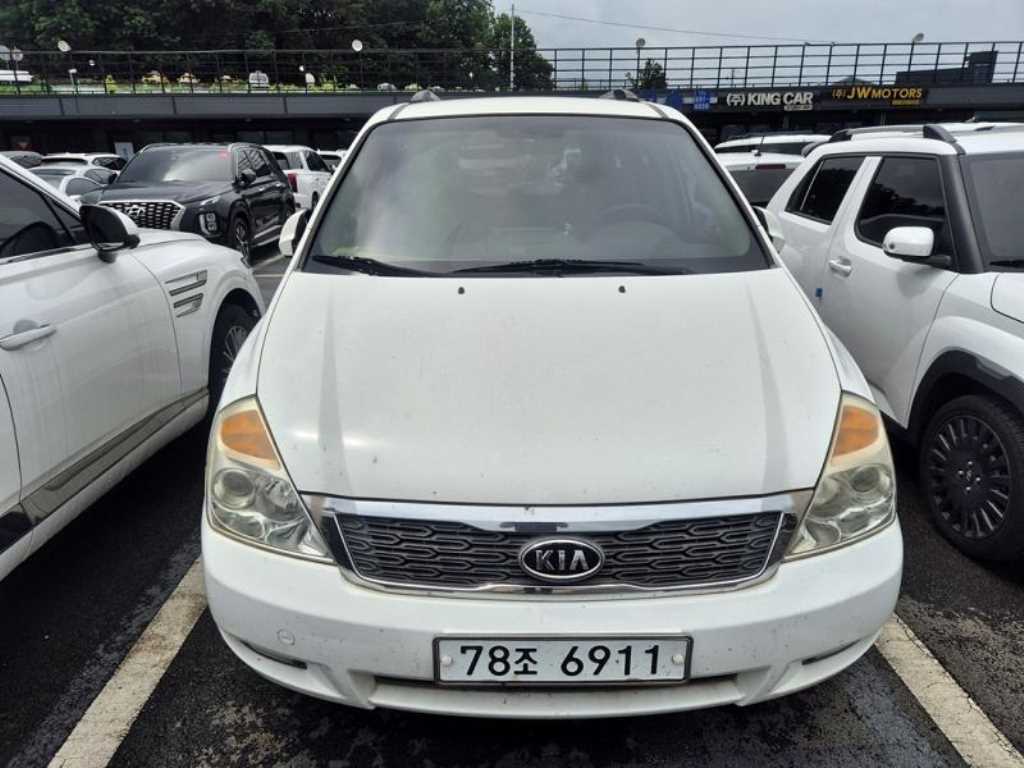 KIA Carnival 2010