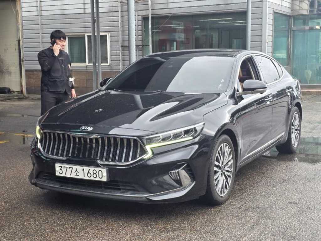 KIA K7