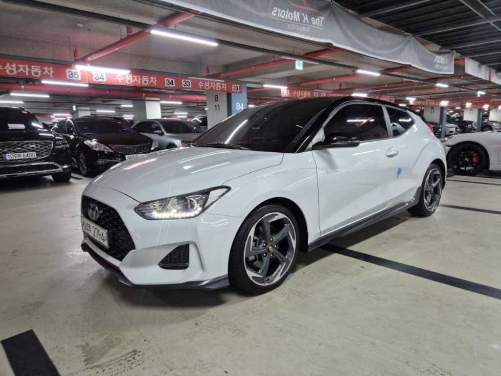 HYUNDAI Veloster
